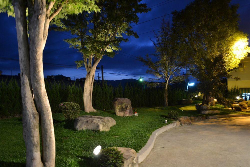 魚池郷 山久蒔x勺光 Bed & Breakfast エクステリア 写真
